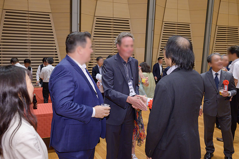 インケムの展示会イメージ